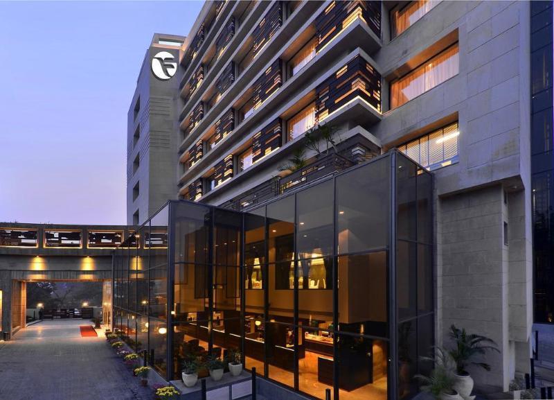 Fortune Sector 27, Noida - Member Itc Hotels' Group Екстериор снимка