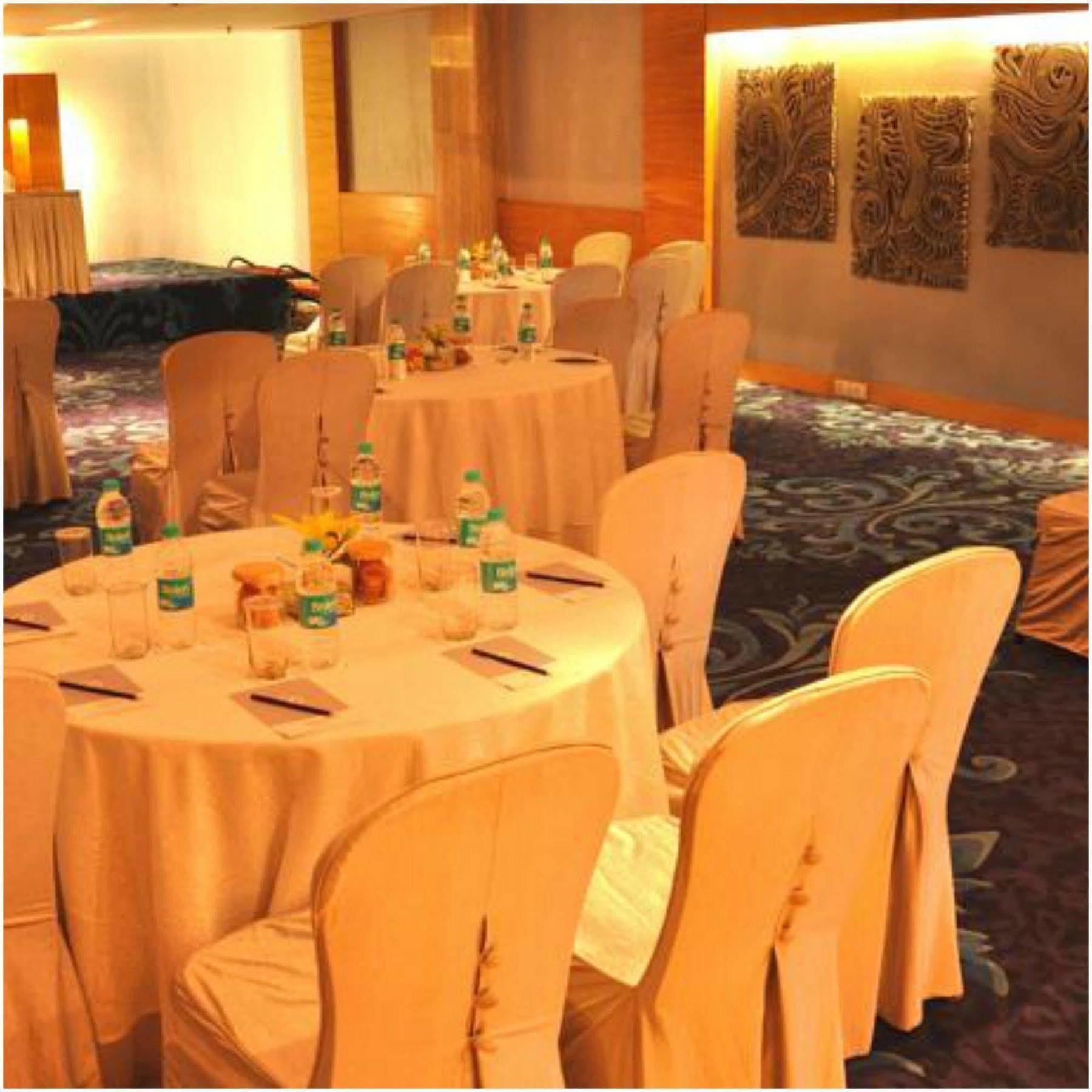 Fortune Sector 27, Noida - Member Itc Hotels' Group Екстериор снимка